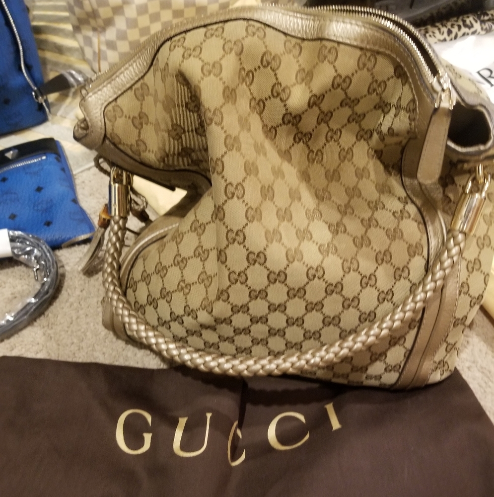 Hand bag
